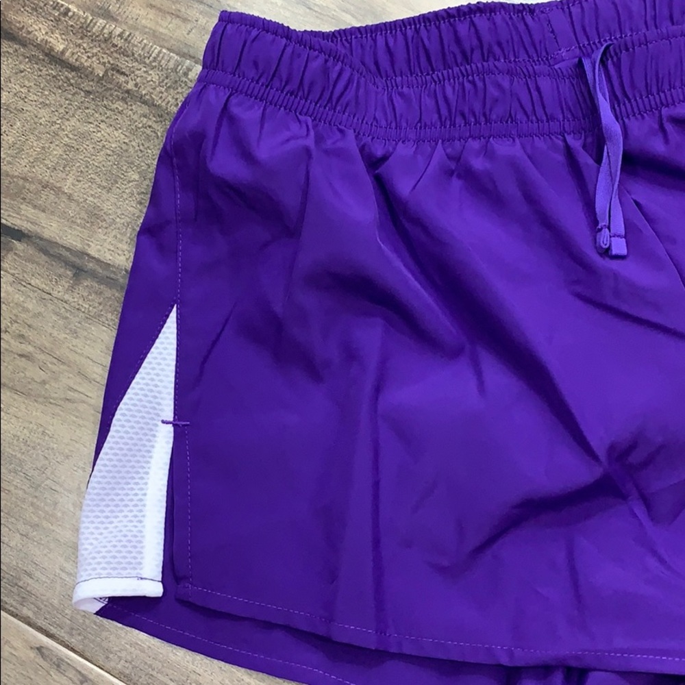 NIKE Women’s running shorts with Dri-Fit Technolog - Picture 4 of 16